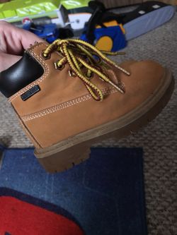 Water proof boots, size 6 boys