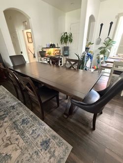 Costco Wood 6 chair dining table
