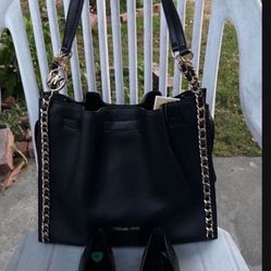 Michael Kors set NWT flats size 8 Pick up location in the city of Pico Rivera 