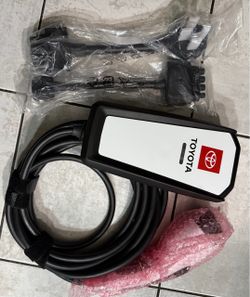 Toyota Genuine OEM Dual-Voltage Mobile EV Charging Cable