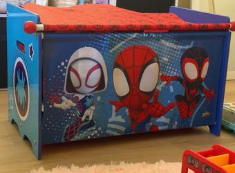 Spider man toy chest
