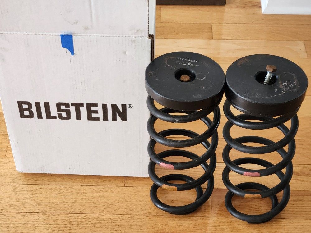 4RUNNER Factory Rear Coil Springs (Set Of 2) + Cornfed 1in Spacer W/driver Side Lean Correction (Set Of 2)