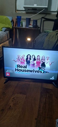 "32" Onn TV Ruka Smart TV, No Remote Cash https://offerup.com/redirect/?o=T25seS5Jbg== Excellent Condition CASH ONLY