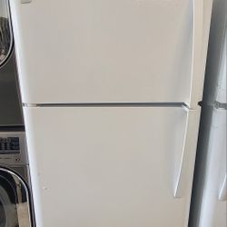 Top Freezer Refrigerator Used In Good Condition With 90days Warranty From $325 Up To $399