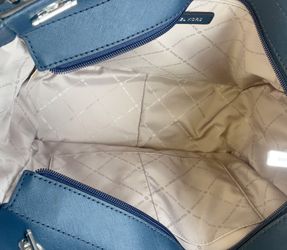 Michael Kors Jet Set Travel Large Chain Shoulder Tote Navy Blue Saffiano  Leather