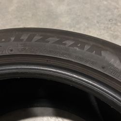 Bridgestone Blizzak 255/50R19