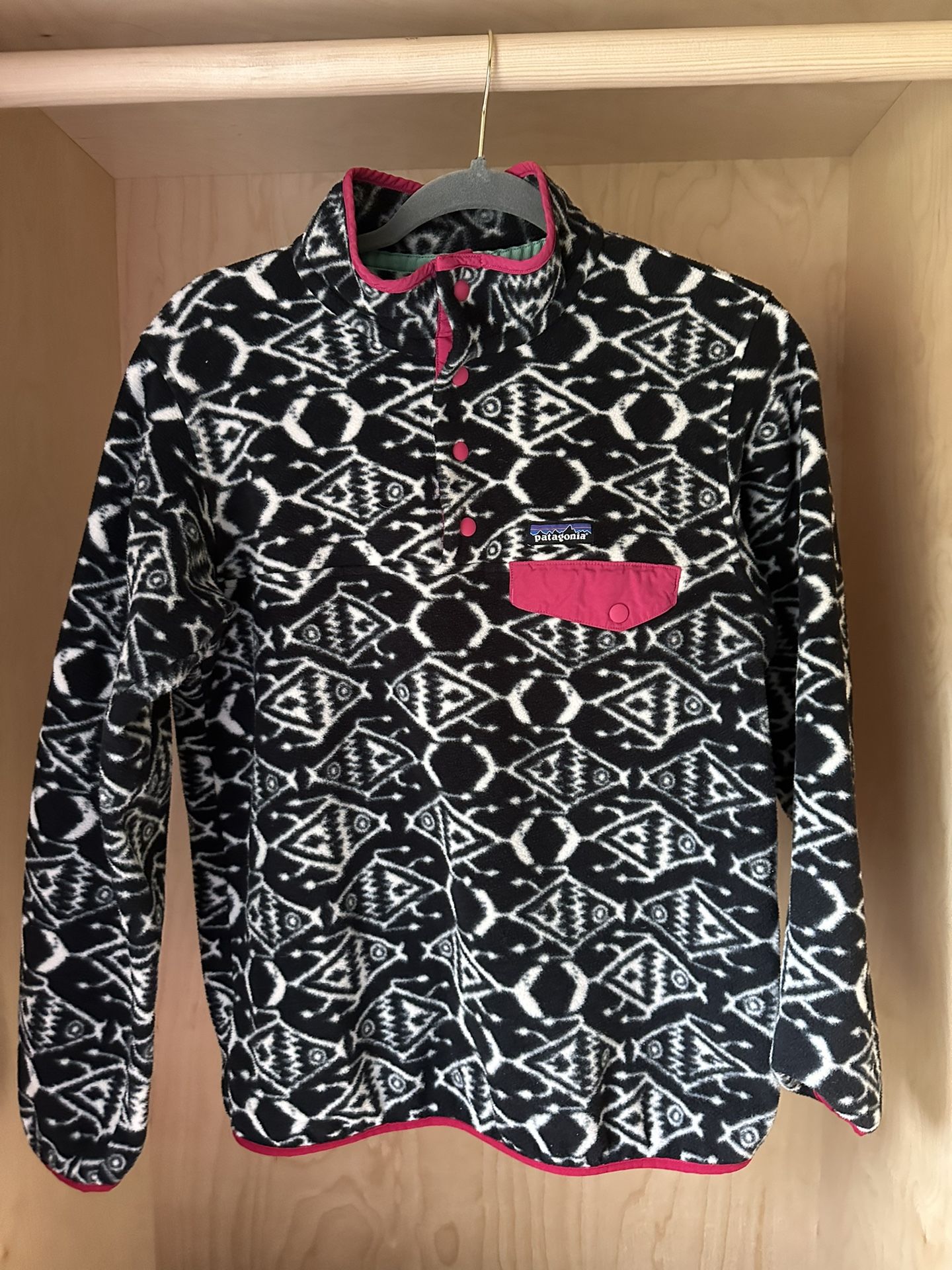 Women’s Patagonia Synchilla Fleece Pullover- Medium