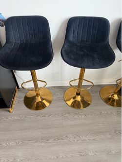 4 Barstools