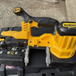 Dewalt Cordless Band Saw DCS371