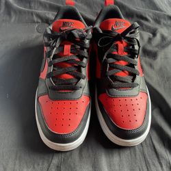 Blk/Red NIKE 7y shoes 