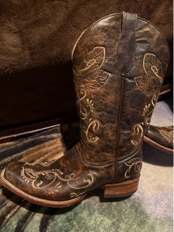 Women’s boots