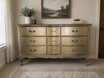 Free dresser