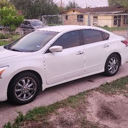 Nissan Altima 2014 $3950