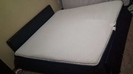 A 2020 Simmons Beautyrest Hybrid Plush King Mattress