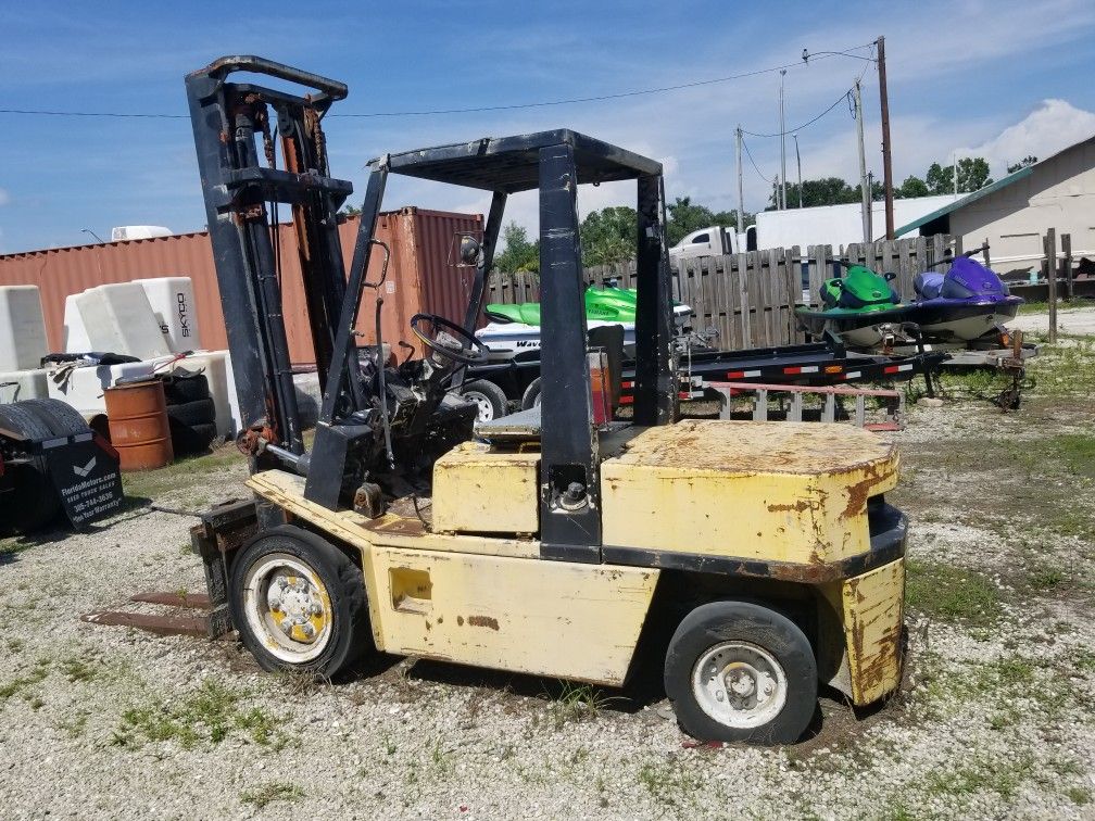Nissan diesel fork lift sd25 engine