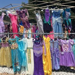 Halloween 🎃 Costumes.   Not Free