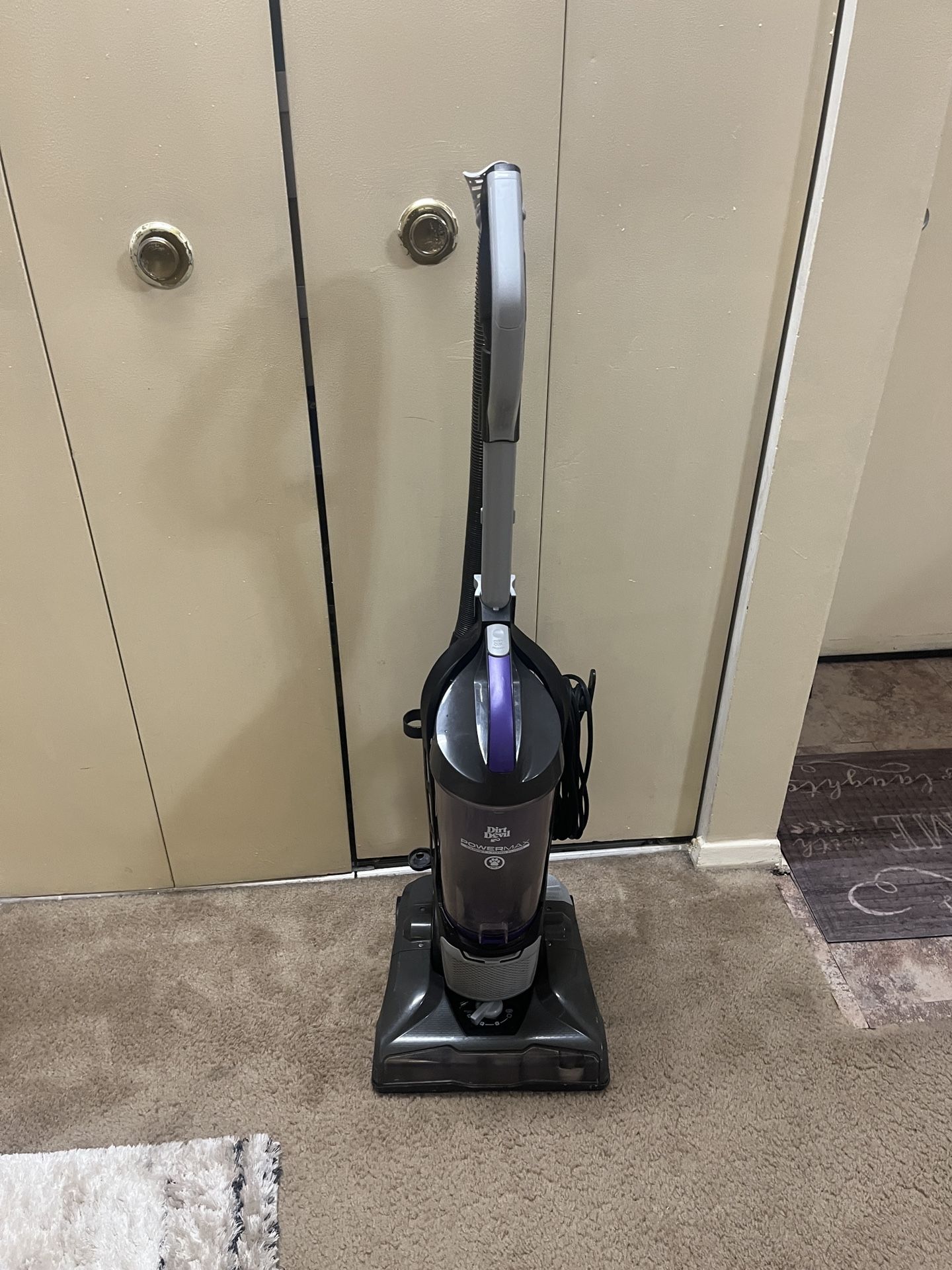 Dirt Devil Power Max Carpet Floor And Pet Vacuum Cleaner In Excellent Condition Pickup Gaithersburg Md20877