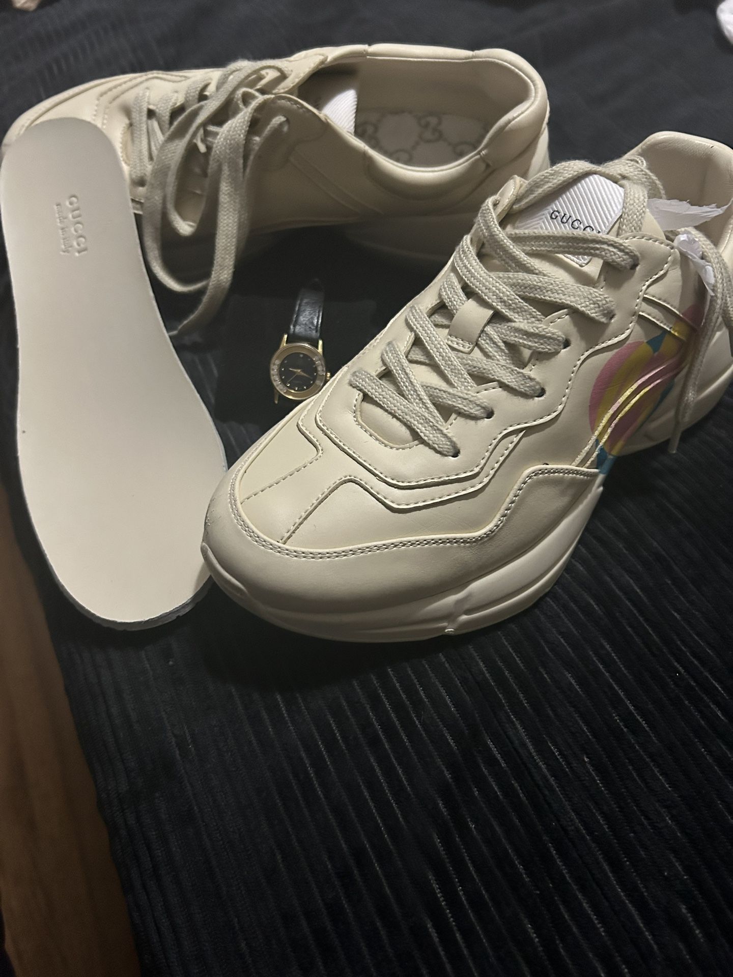 Gucci Shoes/Gucci Watch