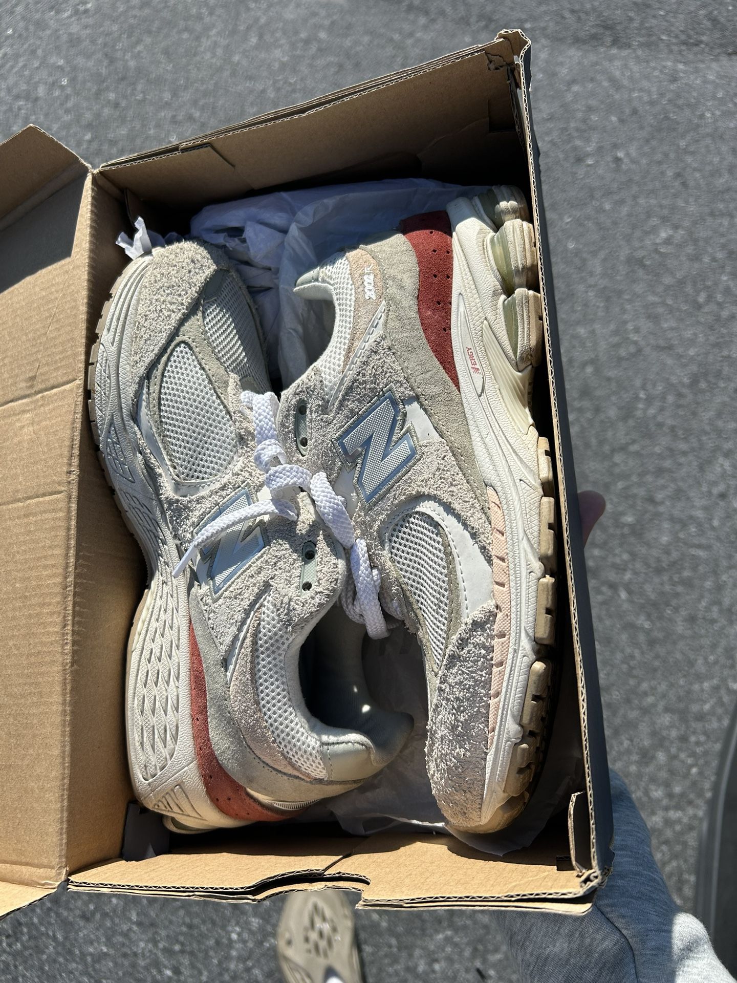 New Balance 2002R
