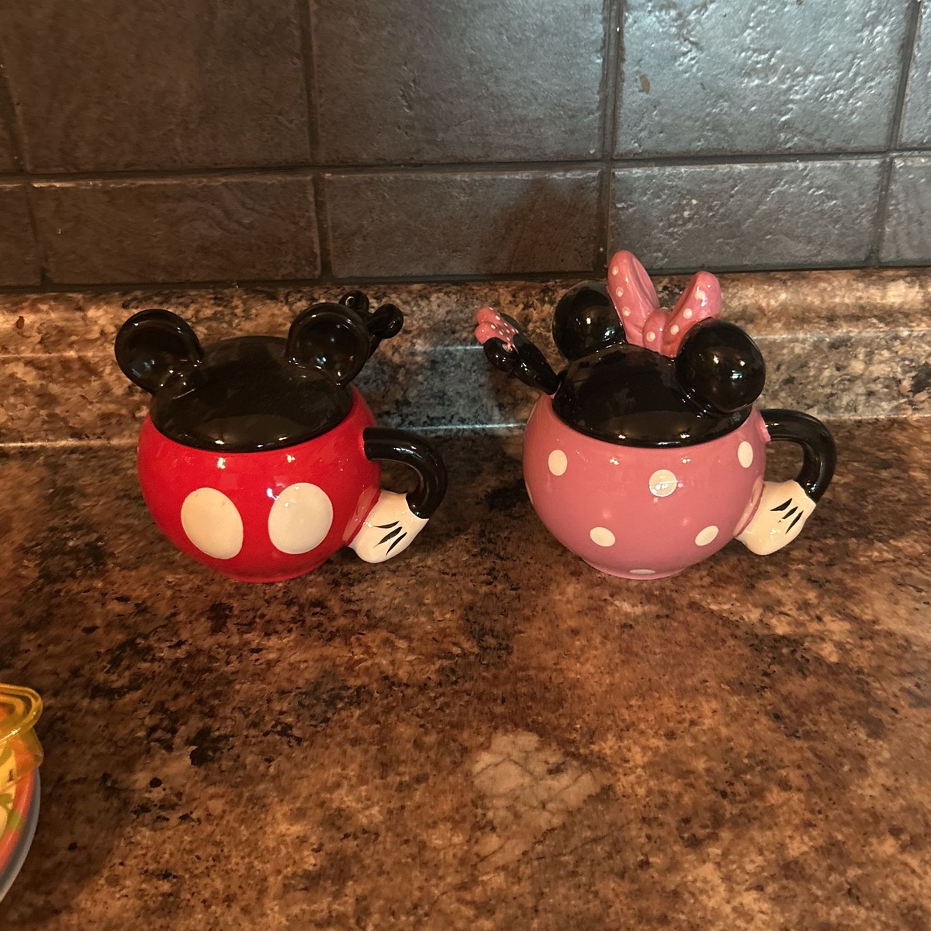 Mickey And Minnie Glass Mugs