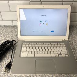 Hp Chromebook 14 16 gb 4 gb ram no offers or or trades please!!