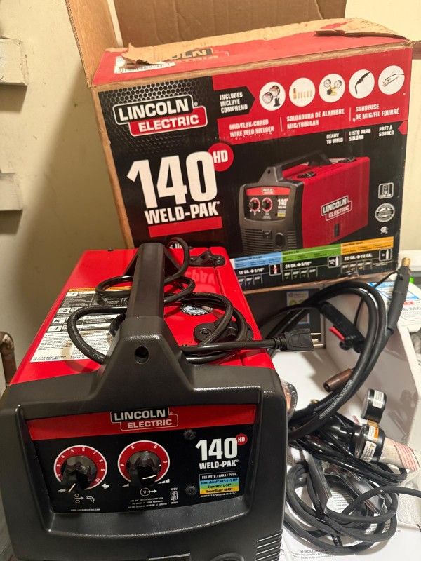 Lincoln Electric Weld-Pak 140 Amp MIG and Flux-Core Wire Feed Welder, 115V, Aluminum Welder with Spool Gun sold separately