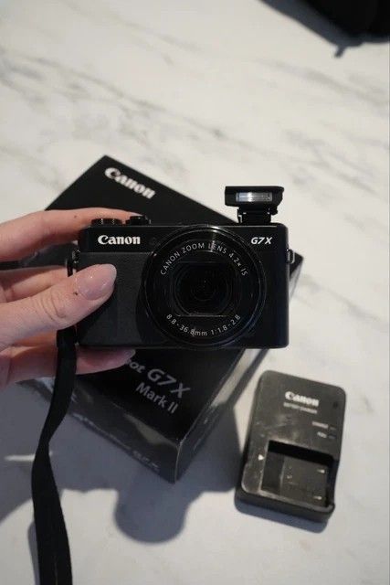 Canon PowerShot G7 X Mark II 20.1MP Compact Camera - Black