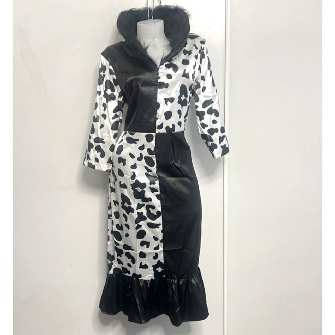 Cruella Deville 101 Dalmations Halloween Dress Size L