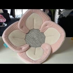 Blooming Baby Bath Lotus Bath