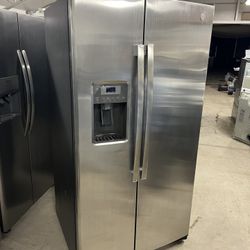 GE REFRIGERATOR 