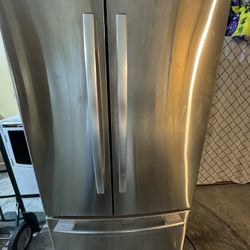 33 inch whirlpool pretty pretty new refrigerator