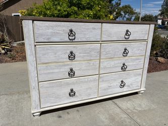 White Ashley Rustic Dresser Chest of Drawers Furniture Great Condition