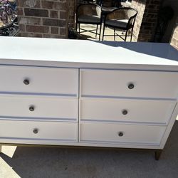 White 6 Drawer Dresser With Gold Knobs & Legs 
