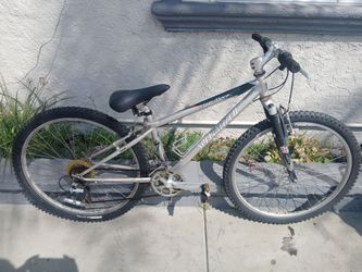 Boy's 26" Specialized Hardrock fs Bike