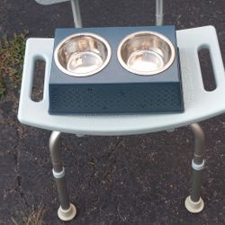 DOG BOWL HOLDER WITH BOWLS
