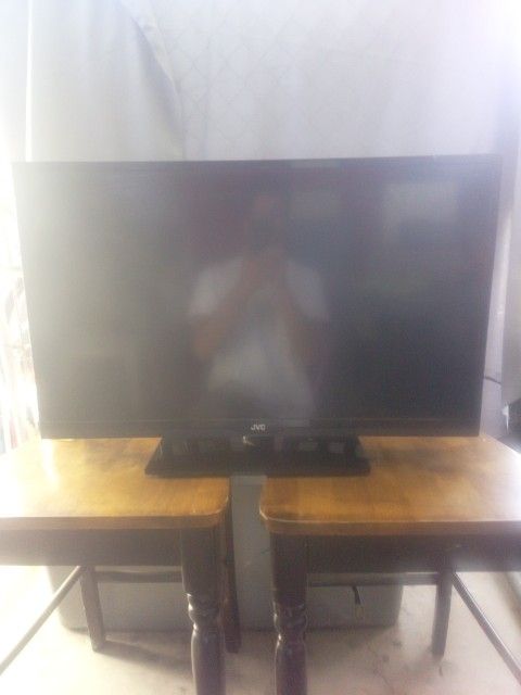 32"JVC Flat Screen Tv