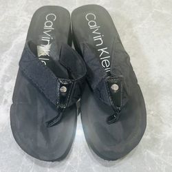 Calvin Klein Wedge Flip Flops, black, size 8