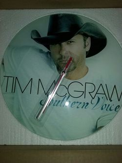 New In Box Tim McGraw Working Clock