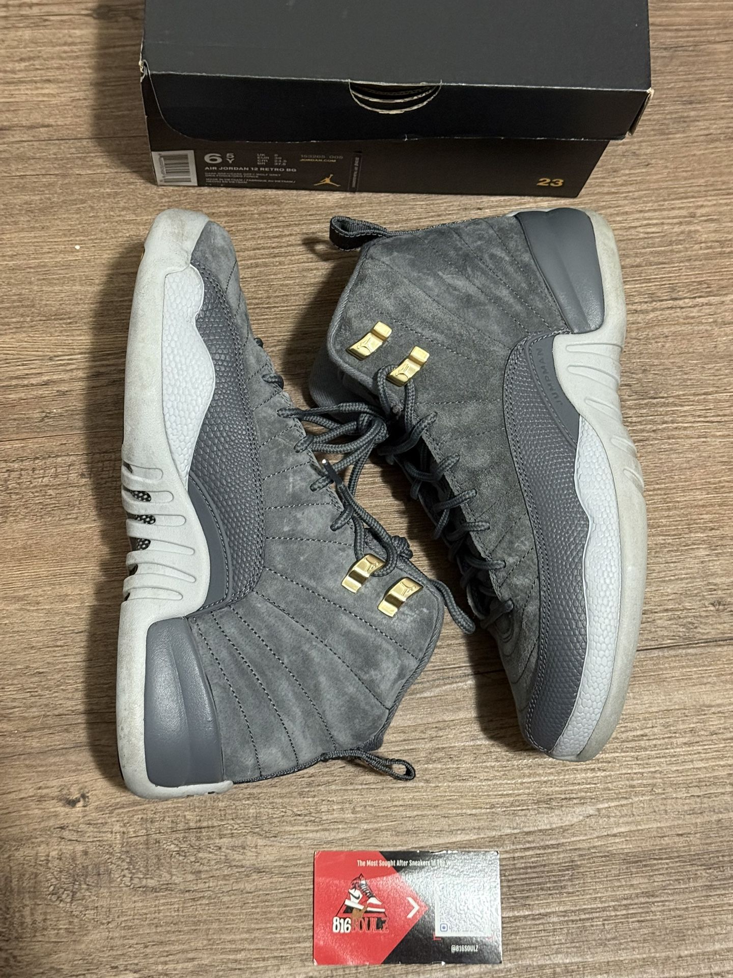 Air Jordan 12 dark grey