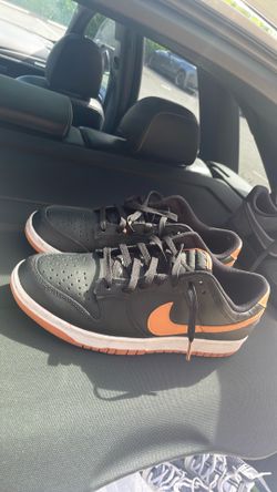 Nike dunks men’s size 10.5