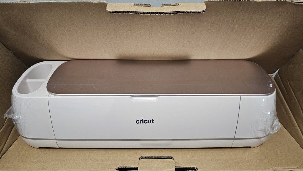 CRICUT EXPLORER 4 BRAND NEW