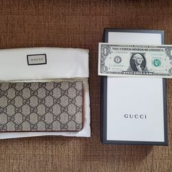 Authentic Gucci Zippy Walet 