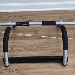 Iron Gym Pull Up Bar