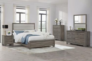 4 PC queen bedroom set with queen bedframe dresser mirror nightstand stand