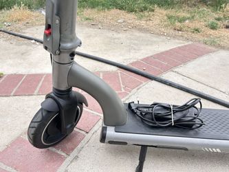 5TH WHEEL M1 Electric Scooter - 13.7 Miles Range & 15.5 MPH, 500W Peak Motor, 8" Inner-Support Tires, Triple Braking System, Foldable Electric Scooter