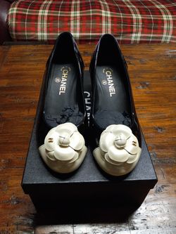 White And Black Chanel Women's Shoes Size 37 European Size 7 Us for Sale in  Gardena, CA - OfferUp