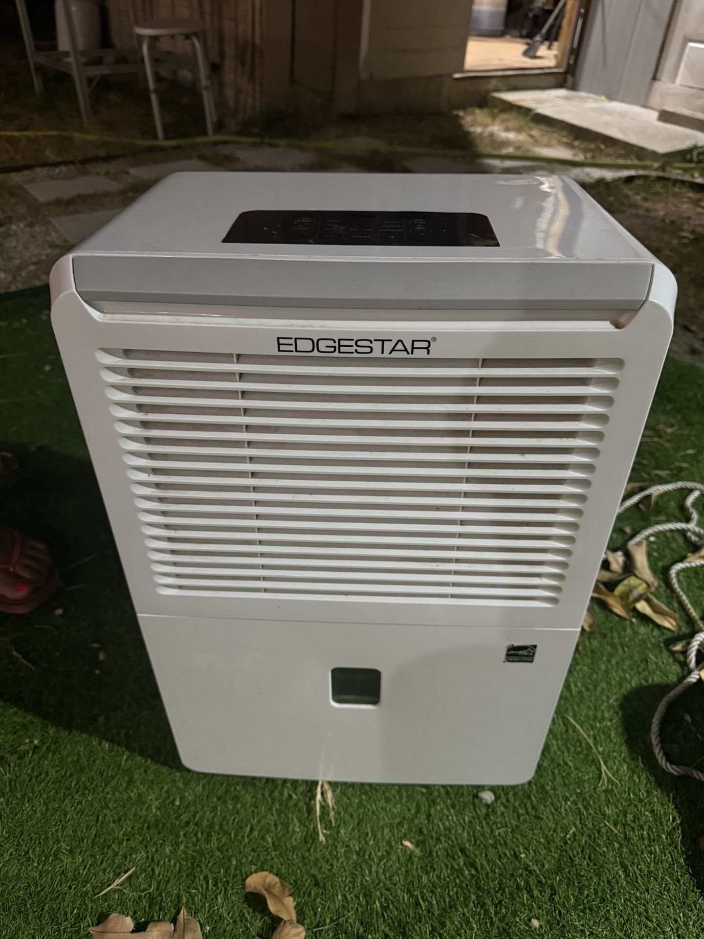 Dehumidifier 
