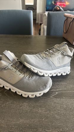 On Cloud Running Sneakers W:8