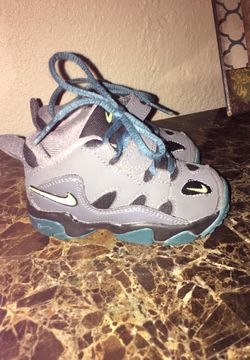 Nikes 5c