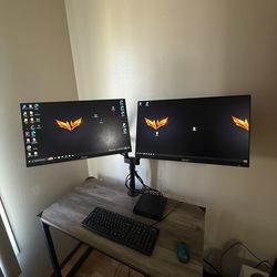 2 monitors and computer